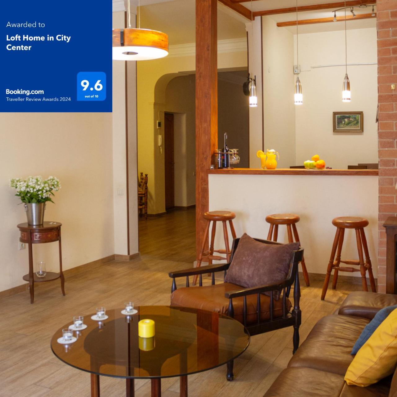 Loft Home In City Center Yerevan Bagian luar foto