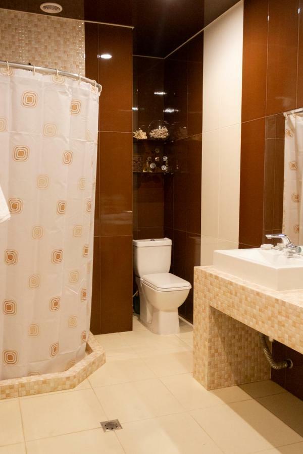 Loft Home In City Center Yerevan Bagian luar foto